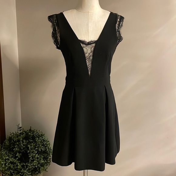 BCBGeneration cocktail V lace insert flare mini dress black deep V back size 6 - Picture 4 of 17